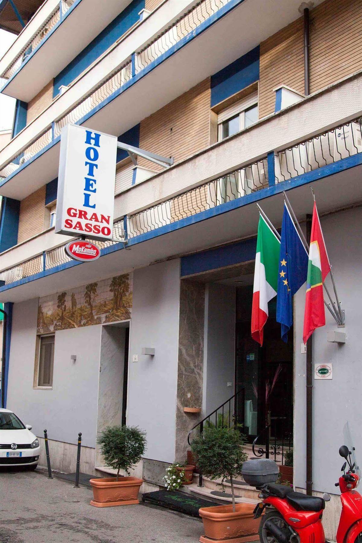 Hotel Gran Sasso & Spa Teramo Exterior photo